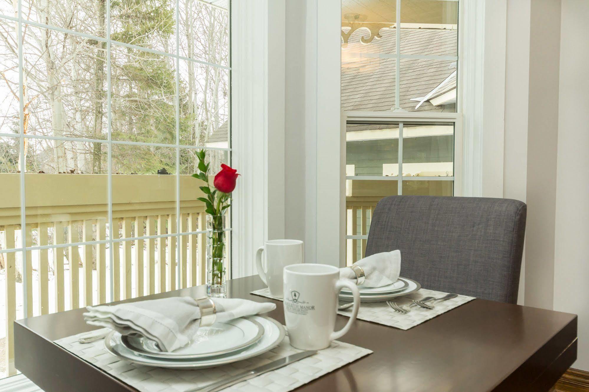 Craigleith Manor Bed & Breakfast Collingwood Extérieur photo